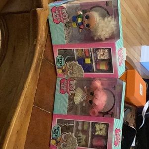 Two Lol Hair dolls, Plus (4) new Lol scrungies
